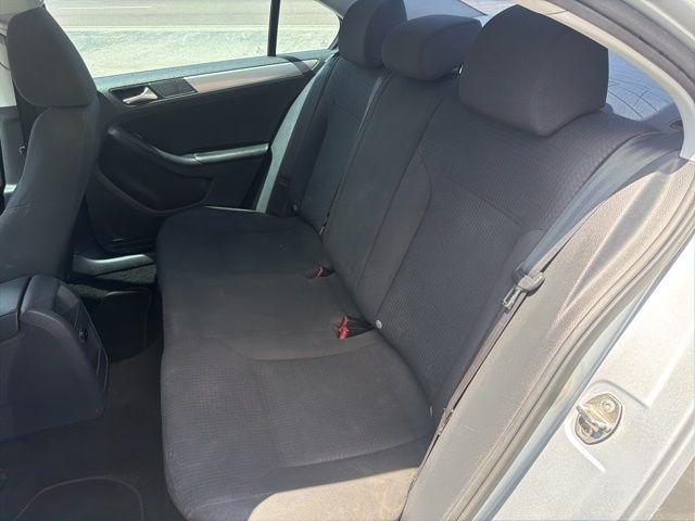 Volkswagen Jetta Sedan 4dr Auto 1.8T SE 2015