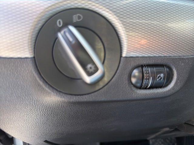 Volkswagen Jetta Sedan 4dr Auto 1.8T SE 2015