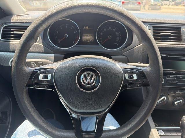 Volkswagen Jetta Sedan 4dr Auto 1.8T SE 2015
