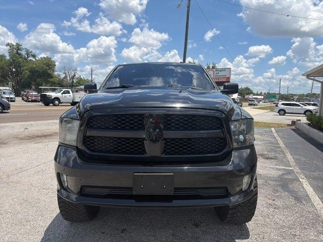 RAM 1500 4WD Crew Cab 140.5" Express 2015