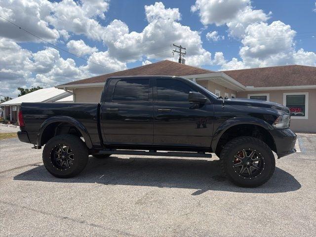 RAM 1500 4WD Crew Cab 140.5" Express 2015