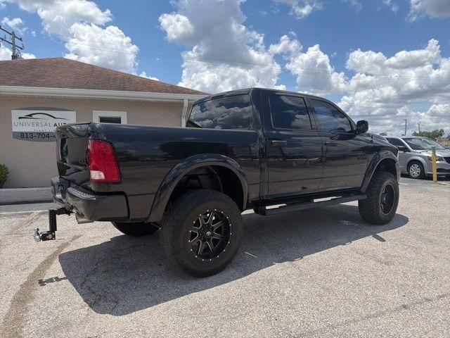 RAM 1500 4WD Crew Cab 140.5" Express 2015