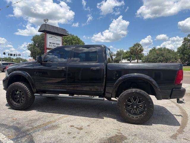 RAM 1500 4WD Crew Cab 140.5" Express 2015