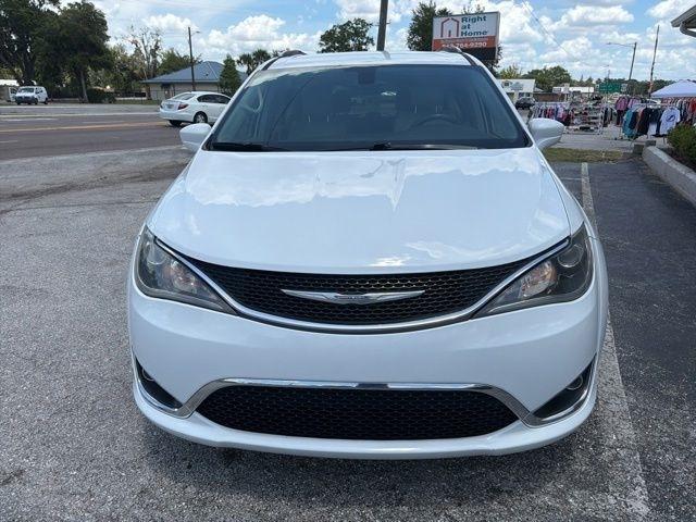 Chrysler Pacifica Touring L FWD 2018