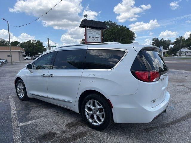 Chrysler Pacifica Touring L FWD 2018