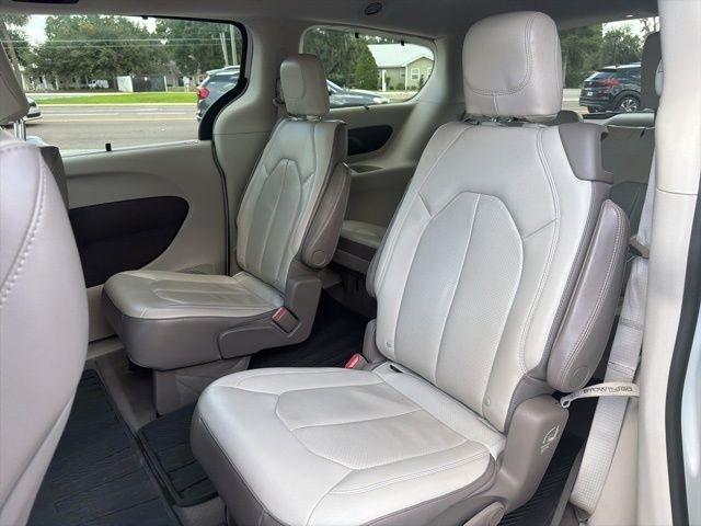 Chrysler Pacifica Touring L FWD 2018