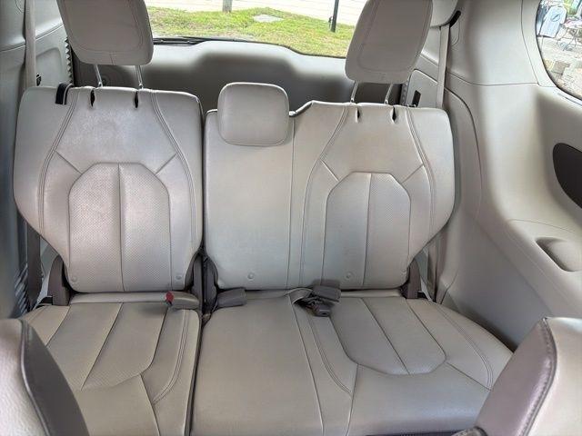Chrysler Pacifica Touring L FWD 2018
