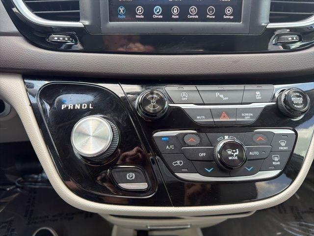 Chrysler Pacifica Touring L FWD 2018