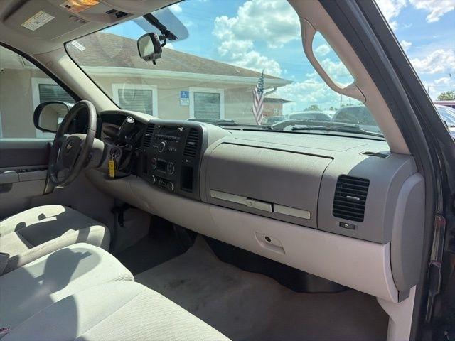 Chevrolet Silverado 1500 2WD Ext Cab 143.5" LT 2012