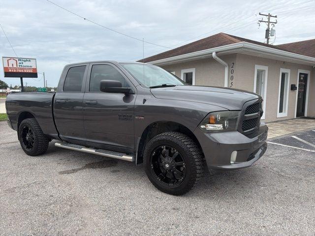 RAM 1500 4WD Quad Cab 140.5" Express 2016
