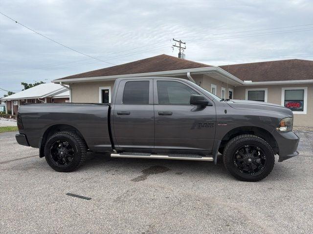 RAM 1500 4WD Quad Cab 140.5" Express 2016