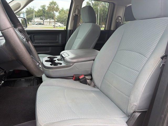 RAM 1500 4WD Quad Cab 140.5" Express 2016