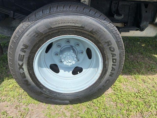 Chevrolet Silverado 3500HD 2WD Crew Cab 171.5" WB, 59.06" CA WT 2017