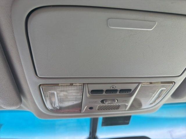 Acura TSX 4dr Sport Sdn Manual 2004