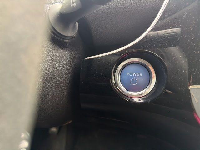Toyota Prius Limited (Natl) 2020