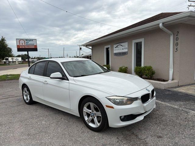 BMW 3 Series 4dr Sdn 328i RWD 2012