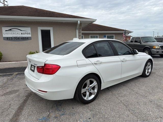 BMW 3 Series 4dr Sdn 328i RWD 2012