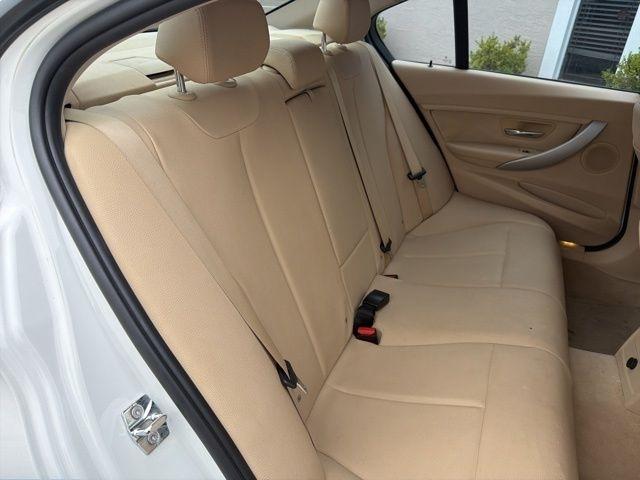 BMW 3 Series 4dr Sdn 328i RWD 2012
