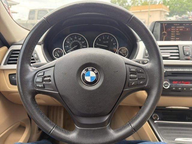 BMW 3 Series 4dr Sdn 328i RWD 2012