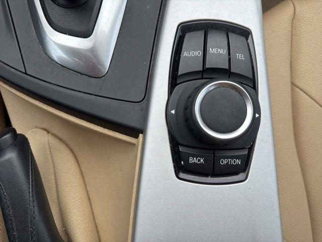 BMW 3 Series 4dr Sdn 328i RWD 2012