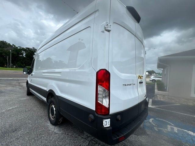 Ford Transit Cargo Van T-250 148" EL Hi Rf 9070 GVWR RWD 2023