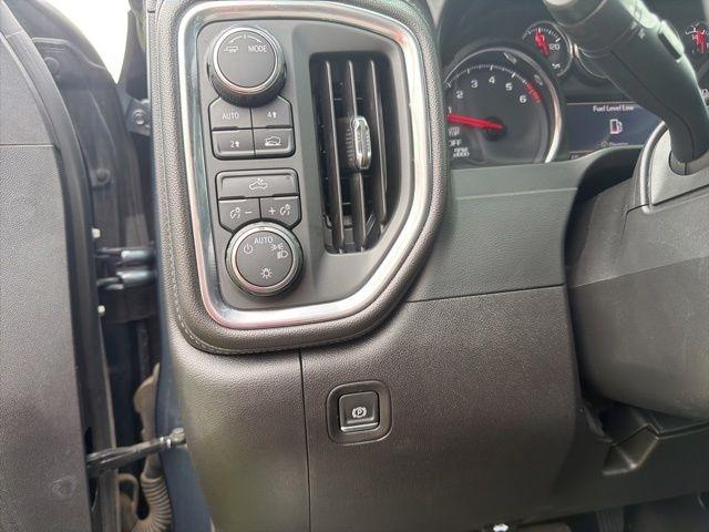 Chevrolet Silverado 1500 4WD Crew Cab 147" LT 2020