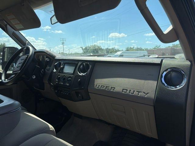 Ford Super Duty F-550 DRW 4WD Crew Cab 176" WB 60" CA Lariat 2008