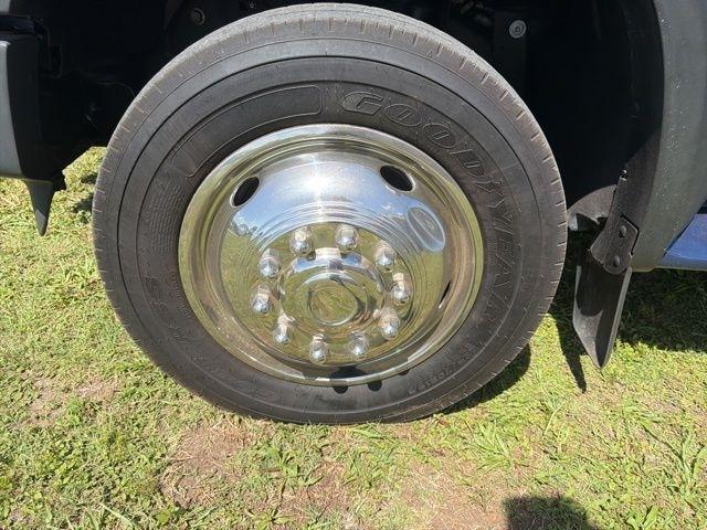 Ford Super Duty F-550 DRW 4WD Crew Cab 176" WB 60" CA Lariat 2008