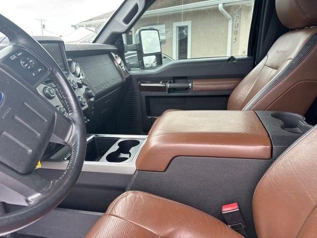 Ford Super Duty F-350 SRW 4WD Crew Cab 156" King Ranch 2016