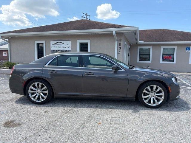 Chrysler 300 Limited RWD 2017