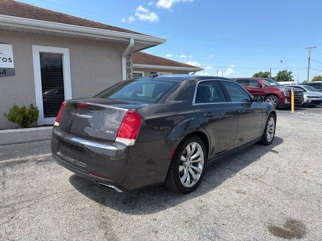 Chrysler 300 Limited RWD 2017
