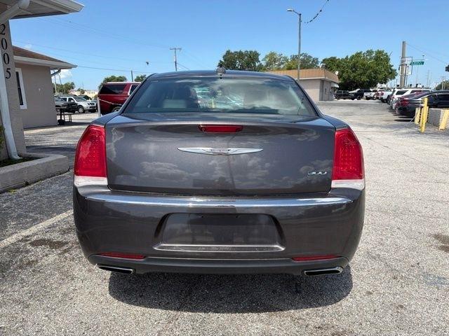 Chrysler 300 Limited RWD 2017