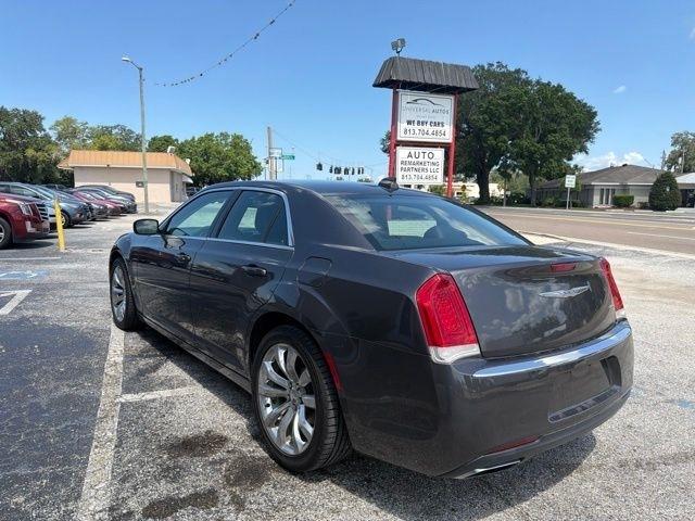 Chrysler 300 Limited RWD 2017