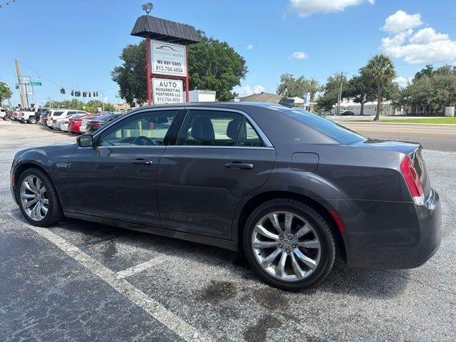 Chrysler 300 Limited RWD 2017