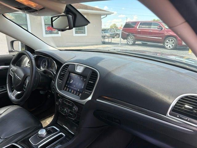 Chrysler 300 Limited RWD 2017