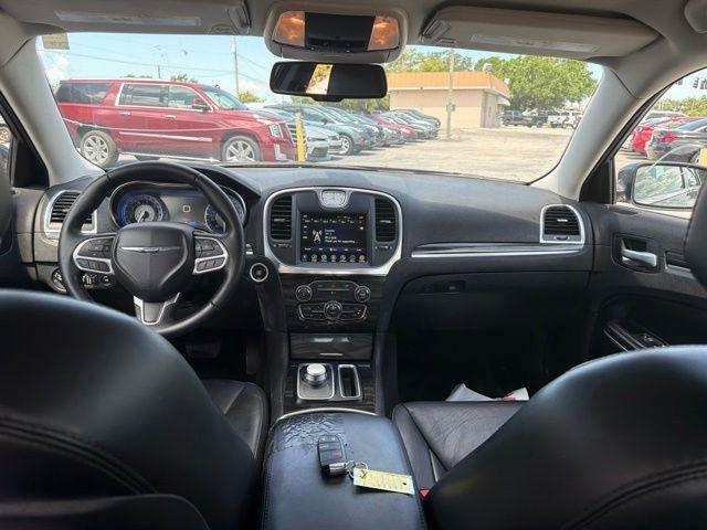 Chrysler 300 Limited RWD 2017