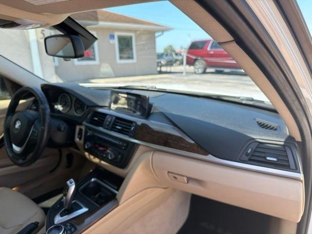 BMW 3 Series 4dr Sdn 328i RWD 2014
