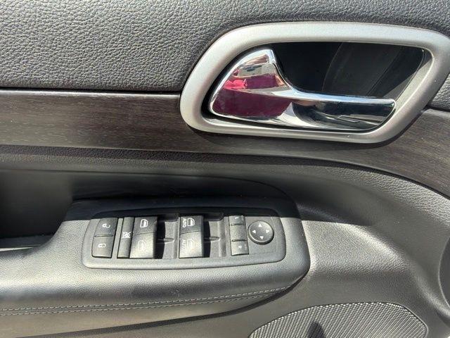 Jeep Grand Cherokee Laredo 4x2 *Ltd Avail* 2018