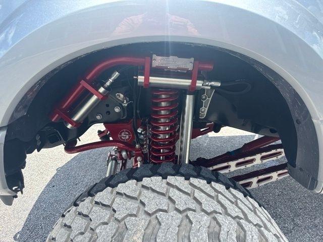 Ford Super Duty F-450 DRW King Ranch 4WD Crew Cab 8' Box 2022