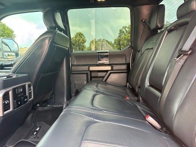 Ford Super Duty F-450 DRW King Ranch 4WD Crew Cab 8' Box 2022