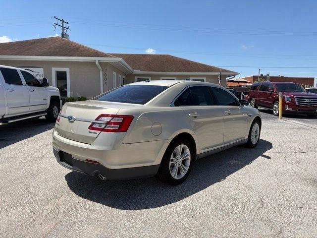 Ford Taurus SE FWD 2018