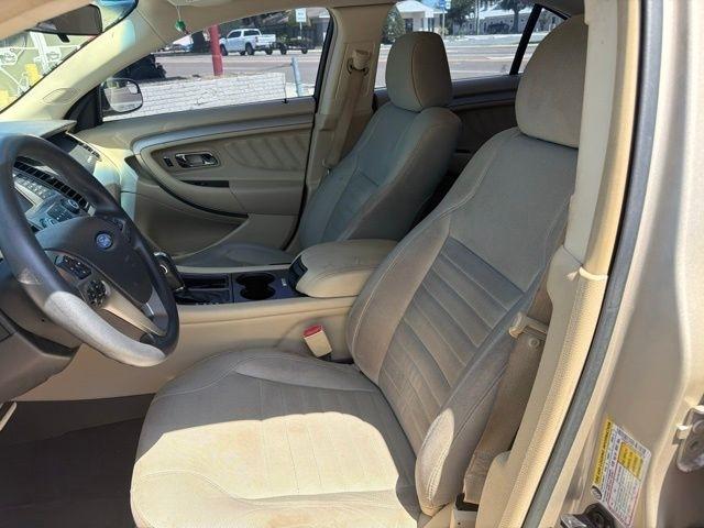 Ford Taurus SE FWD 2018