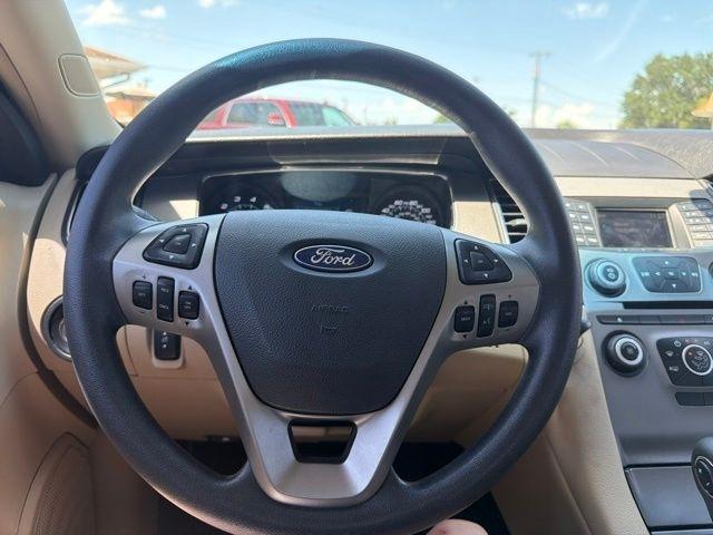 Ford Taurus SE FWD 2018