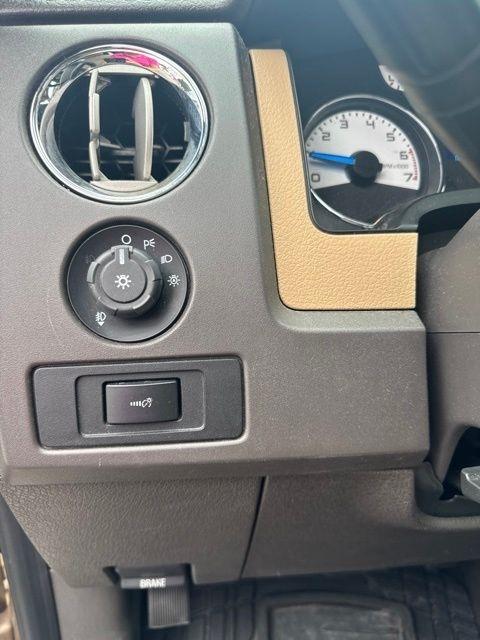 Ford F-150 2WD SuperCrew 145" Platinum 2014