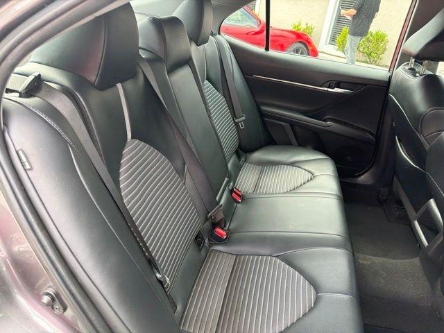 Toyota Camry Hybrid SE Nightshade CVT (Natl) 2023
