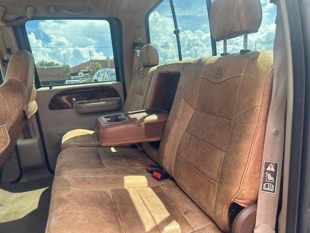 Ford Super Duty F-350 DRW Crew Cab 172" King Ranch 4WD 2004
