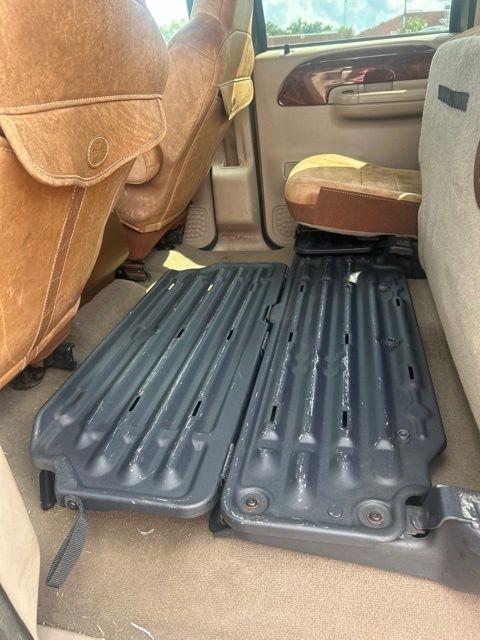 Ford Super Duty F-350 DRW Crew Cab 172" King Ranch 4WD 2004