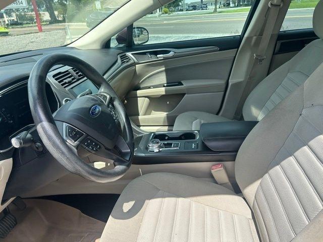 Ford Fusion SE FWD 2017