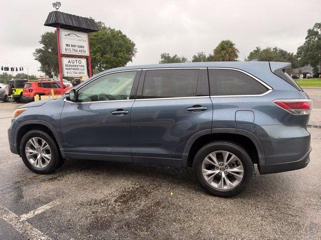 Toyota Highlander FWD 4dr V6 LE (Natl) 2016