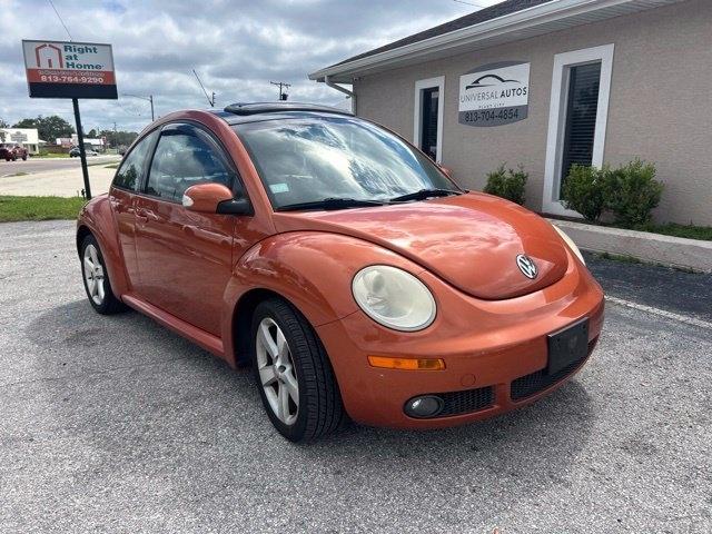 Volkswagen New Beetle Coupe 2dr Manual PZEV 2010